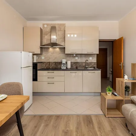 Апартаменты 1 Bedroom Gorgeous In Palit