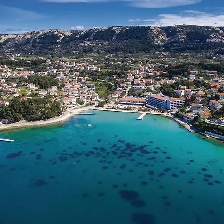 1 Bedroom Gorgeous In Апартаменты Palit